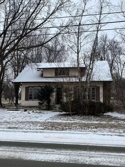 404 E Hayes St, Hazleton, IA 50641