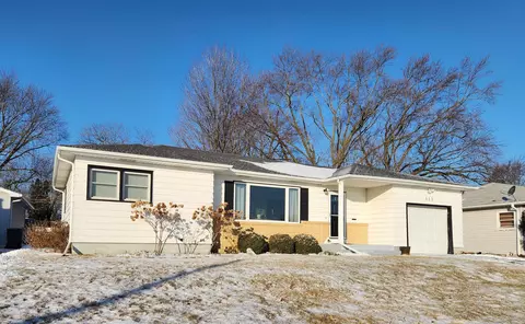 552 Ardmore St, Waterloo, IA 50701