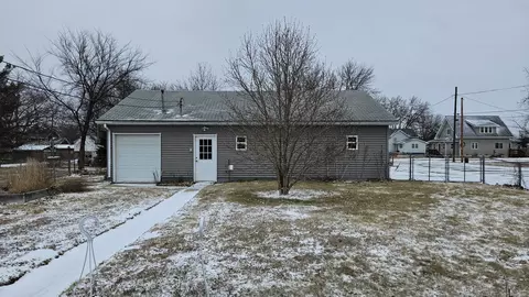307 E Hayes St, Hazleton, IA 50641 photo 11