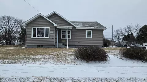 307 E Hayes St, Hazleton, IA 50641