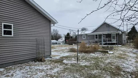 307 E Hayes St, Hazleton, IA 50641 photo 9