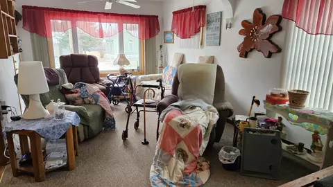 307 E Hayes St, Hazleton, IA 50641 photo 17