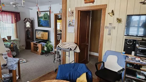 307 E Hayes St, Hazleton, IA 50641 photo 21