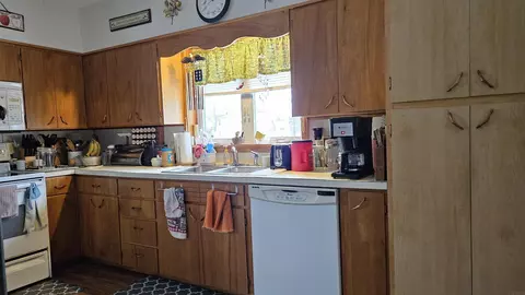 307 E Hayes St, Hazleton, IA 50641 photo 13