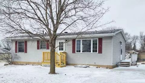 204 South St, Delhi, IA 52223