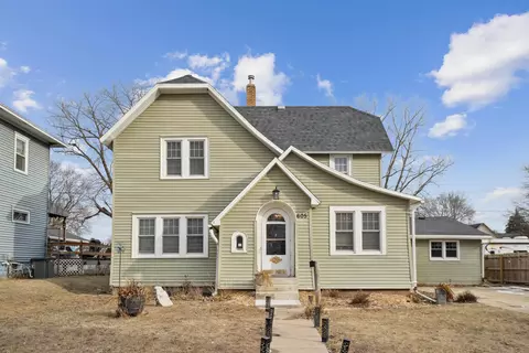 605 S Frederick Ave, Oelwein, IA 50662