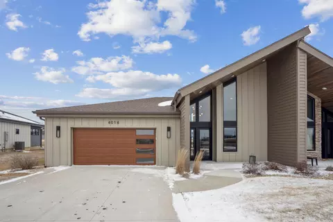 4016 Keagles Xing, Cedar Falls, IA 50613