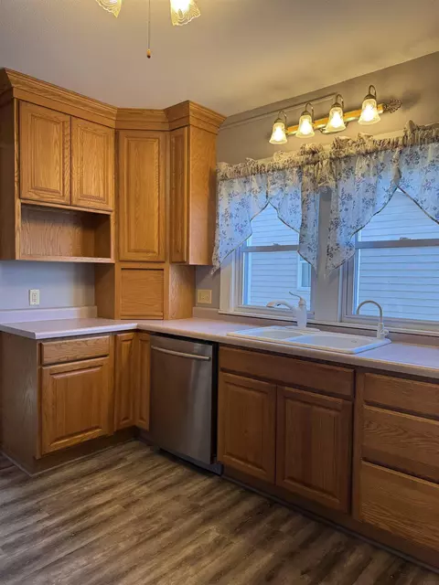 117 E Washington, Shell Rock, IA 50670 photo 11