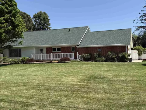 3535 Ansborough Ave, Waterloo, IA 50701