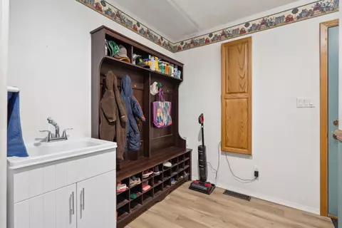 402 E 6th St, Readlyn, IA 50668 photo 16