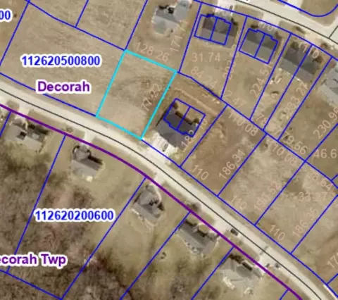 Shagbark Lane Road, Decorah, IA 52101