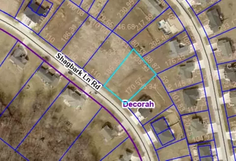 Shagbark Ln Road, Decorah, IA 52101