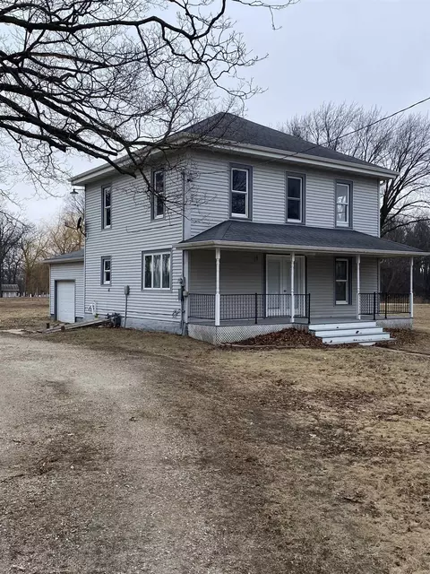 545 N 1st St, Maynard, IA 50655