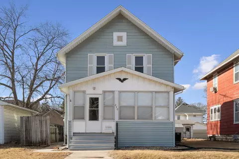 238 Linwood Ave, Waterloo, IA 50702
