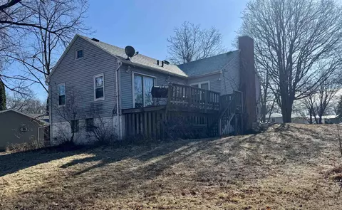201 Joy Dr, Waterloo, IA 50702 photo 4