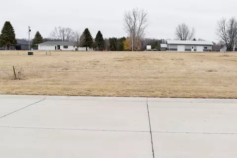 3 Clayton Blvd, Osage, IA 50461