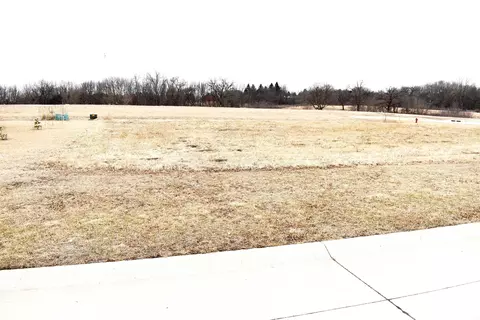 8 Clayton Blvd, Osage, IA 50461