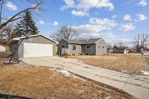 601 NW 8th Ave, Independence, IA 50644