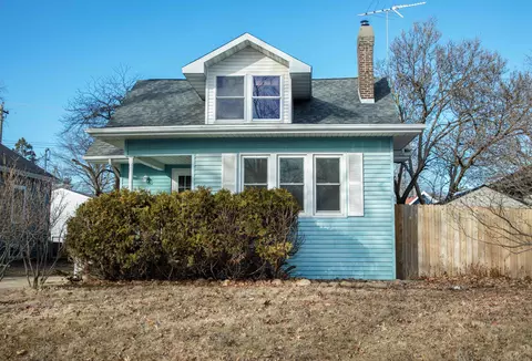 516 Home Park Blvd, Waterloo, IA 50701