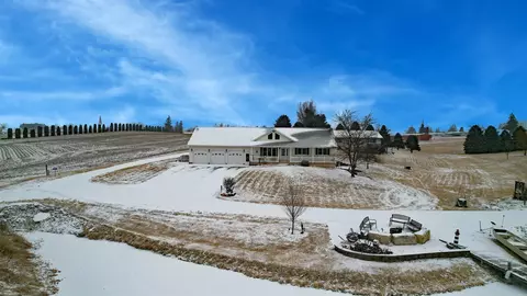 12392 Velvet Ln, Postville, IA 52162