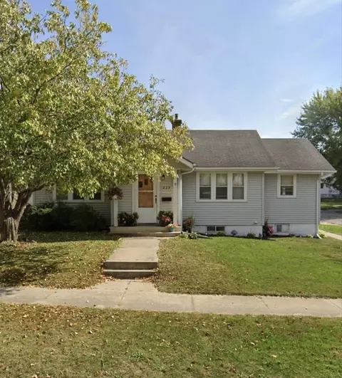 229 5th Ave SE, Oelwein, IA 50662