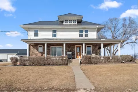 8489 Farley Rd, Farley, IA 52046 photo 5