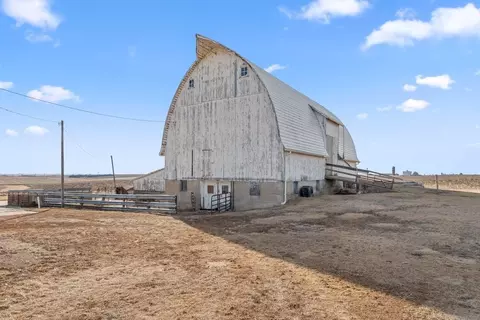 8489 Farley Rd, Farley, IA 52046 photo 32