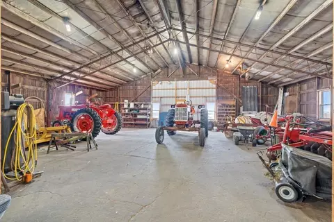 8489 Farley Rd, Farley, IA 52046 photo 30