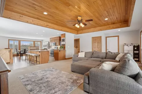 2402 Aspen Lane Rd, Decorah, IA 52101 photo 9