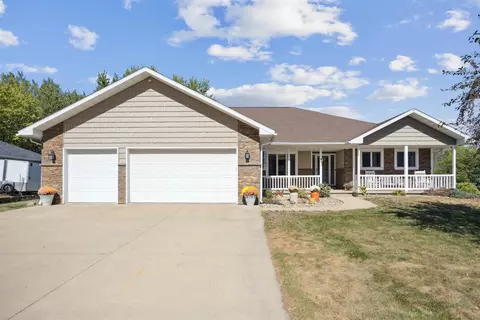 507 Cedar Dr, Fairbank, IA 50629