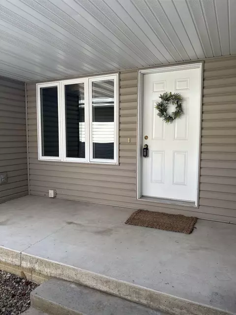 1506 Aspen Dr, Waterloo, IA 50701