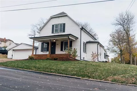 1706 6th St, Gilbertville, IA 50634