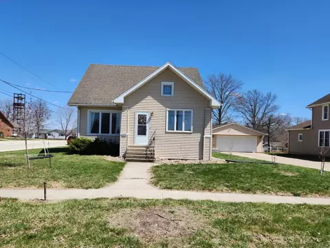 402 1st St, Parkersburg, IA 50665