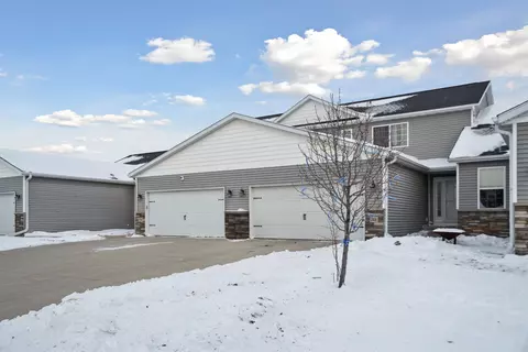 715 Grindstone Cir, Waterloo, IA 50702