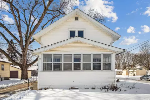 902 Baltimore St, Waterloo, IA 50702