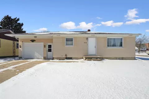 414 7th St, Jesup, IA 50648