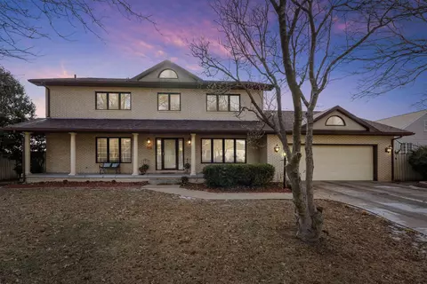 533 Excelsior Ln, Waterloo, IA 50701