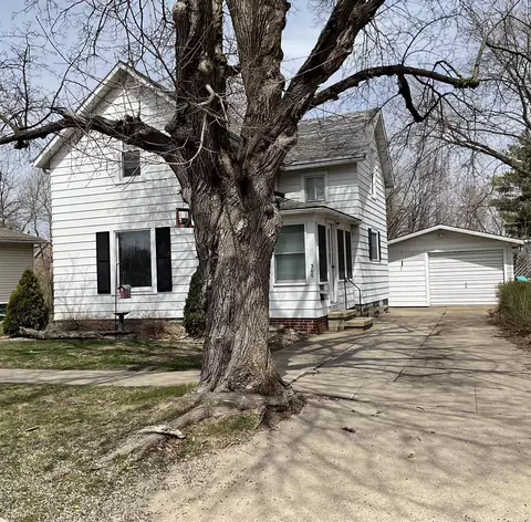 300 W 6th St, Sumner, IA 50674