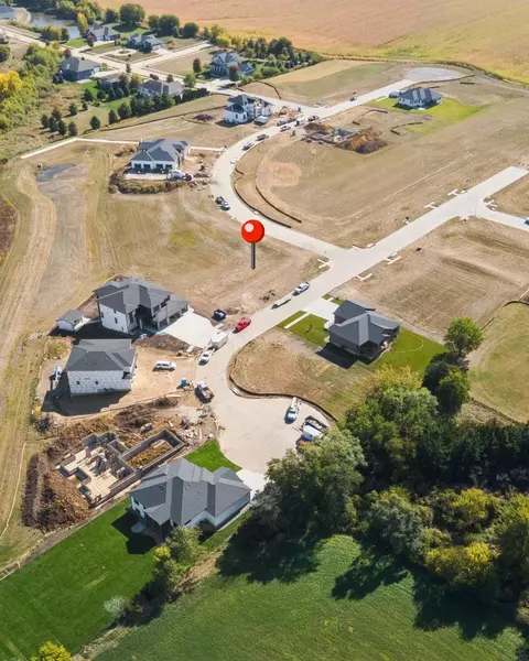 1732 Yale Pkwy, Cedar Falls, IA 50613