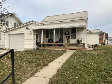 202 N Page St, Monona, IA 52159