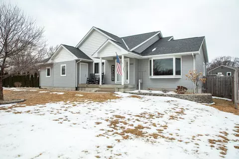 203 Heather Ave, Evansdale, IA 50707
