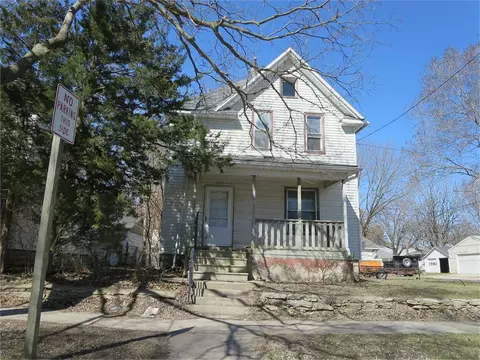 447 Columbia, Waterloo, IA 50703