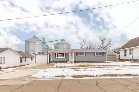 309 SE 2nd St, Tripoli, IA 50676
