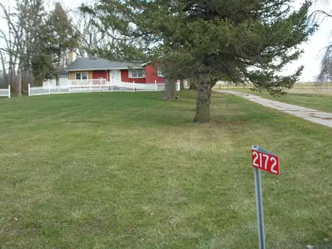2172 Underwood Ave, Charles City, IA 50616