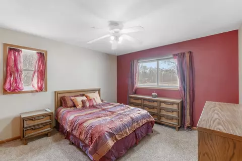 105 Oregon Rd, Cedar Falls, IA 50613 photo 10
