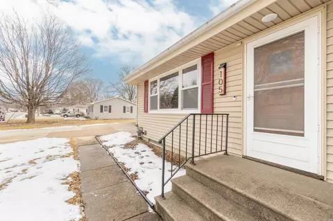 105 Oregon Rd, Cedar Falls, IA 50613 photo 2