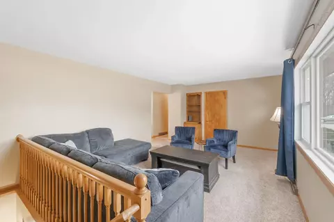105 Oregon Rd, Cedar Falls, IA 50613 photo 5