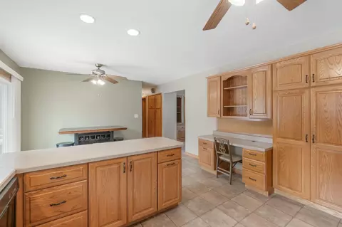 105 Oregon Rd, Cedar Falls, IA 50613 photo 9