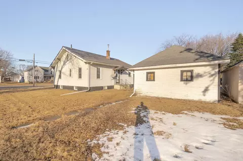 611 E 1st St, Sumner, IA 50674 photo 25