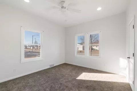 611 E 1st St, Sumner, IA 50674 photo 16